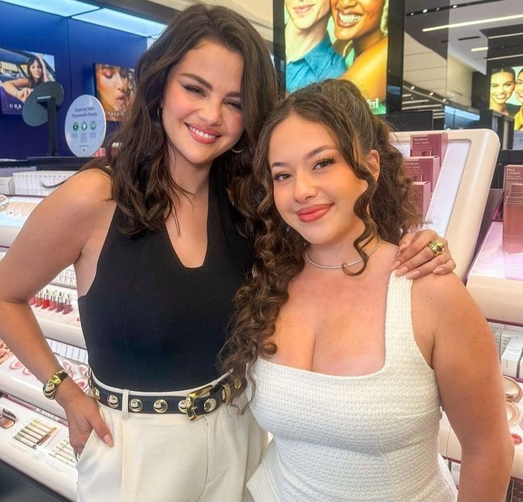 Evelyn T. with Selena